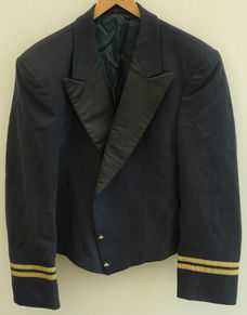 Uniform (Jas&Broek&Gilet) AT (Avond Tenue), Kapitein, Koninklijke Luchtmacht, jaren'60/'70.(Nr.1)