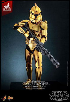 Hot Toys MMS735 Star Wars Clone Trooper Gold Chrome Version Exclusive - 2