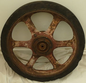 Loopwiel / Carrier Wheel, Universal Carrier / Bren Gun, UK / Engels, 1943. - 0