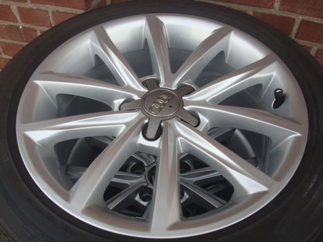 17 inch Originele Audi TT Velgen en Banden Steek 5x112 - 7