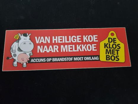 Sticker van Heilige koe naar Melkkoe - 0