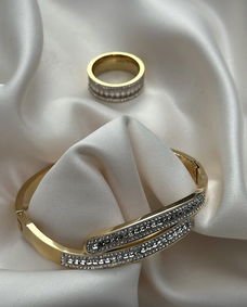 Sieradenset goudkleurig armband met ring maat 17