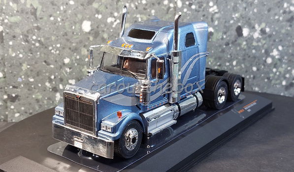 Western Star 4900 1997 blauw 1:43 Ixo V1090 - 1