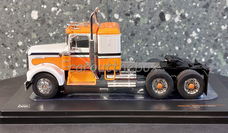 Kenworth W925 1970 wit/oranje 1:43 Ixo V1092