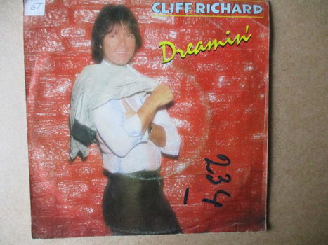 s4269 cliff richard - dreamin - 0