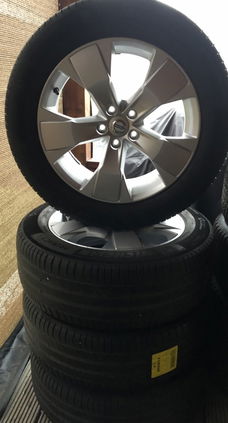 18" lichtmetalen velgen met banden Volvo XC40