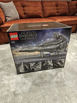 LEGO Star Wars Keizerlijke Star Destroyer 75252 - 2