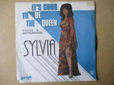 s4647 sylvia - its good to be the queen