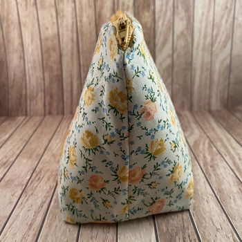 projectbag / etui /toilettas mooie mus tussen de bloemen - 2