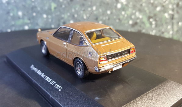 Toyota Starlet 1200 ST 1973 bruin 1:43 Ixo V294 - 2