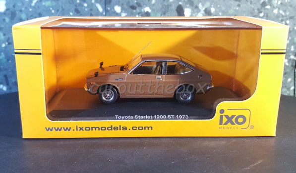 Toyota Starlet 1200 ST 1973 bruin 1:43 Ixo V294 - 3