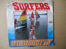 s4778 the surfers - windsurfing