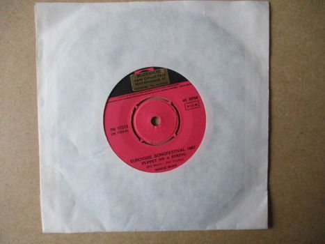 s4803 sandie shaw - puppet on a string - 0