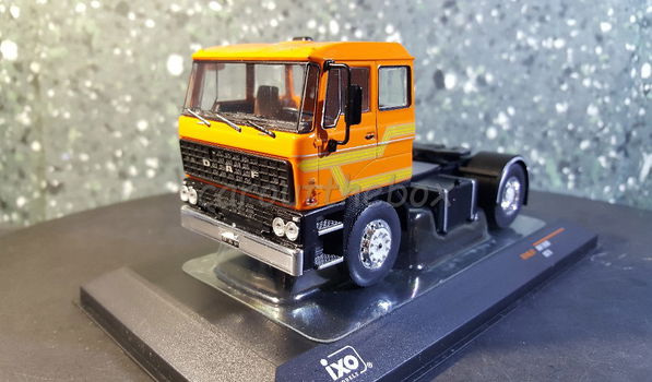 Daf 2800 1975 oranje 1:43 Ixo V868 - 1