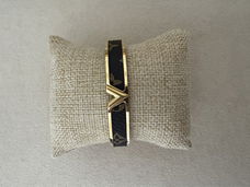 Gouden bruine klaver v bangle armband 18k verguld waterproof