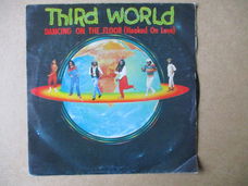 s4981 third world - dancing on the floor