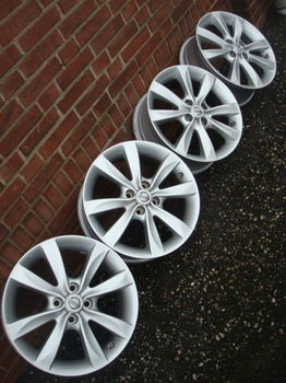 17'' Originele Nissan Velgen 4x100 - 1