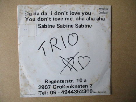 s5044 trio - da da da i don't love you - 0