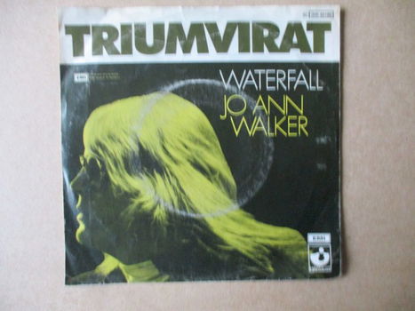 s5055 triumvirat - waterfall - 0