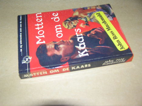 Motten om de Kaars -Ross Macdonald(UMC Real 88) - 2