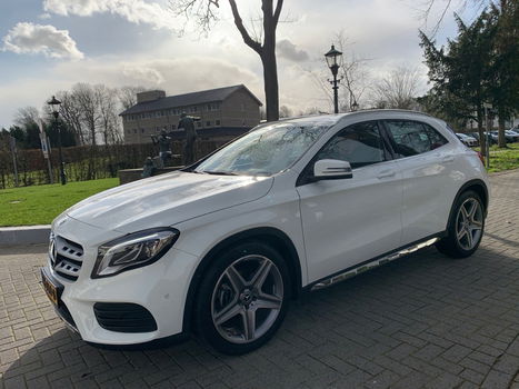 Mercedes GLA 180 AMG - 0