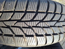 Winterbanden 165x60 R14 + tpms sensoren profiel 7/8 mm