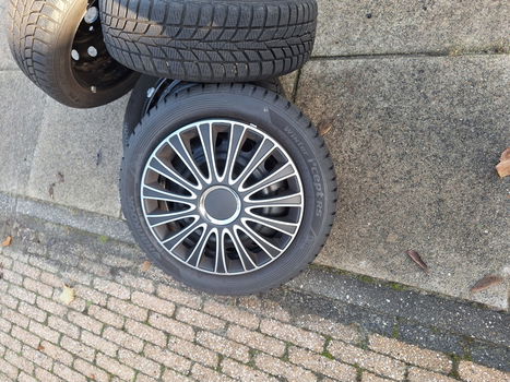 Winterbanden 165x60 R14 + tpms sensoren profiel 7/8 mm - 1