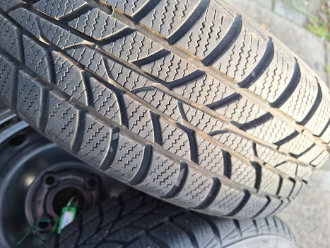 Winterbanden 165x60 R14 + tpms sensoren profiel 7/8 mm - 3