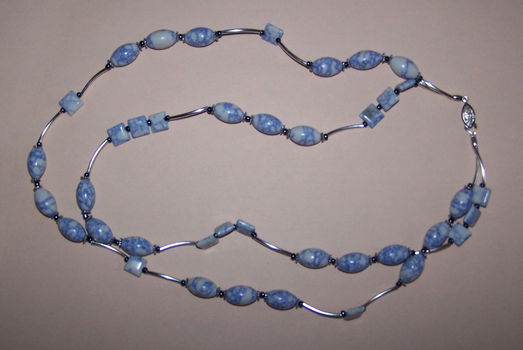 Modern dubbel blauw en wit Howliet collier - 1