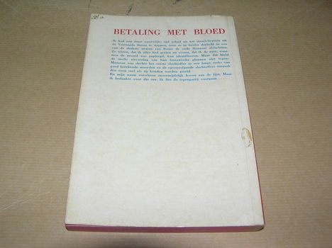 Betaling met bloed-Stephen Marlowe(UMC Real 103) - 1