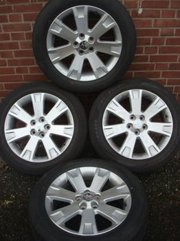 18 Origineel Mitsubishi Outlander Velgen en Banden 5x114.3 - 4