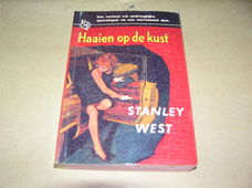 Stanley West HAAIEN OP DE KUST(UMC-Real 62)