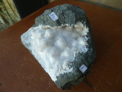 Okeniet (01) geode - 0