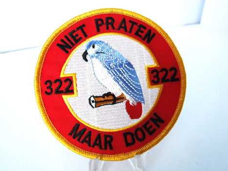 Embleem,Patch,322,Polly,Niet,Praten,Maar,Doen - 0