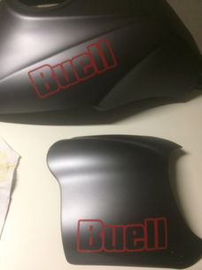 Buell tank-decals of ander doeleinde: rood (uitgesneden) mat zwart (massief) zilver (massief)