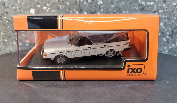 Volvo 240 GL Estate 1990 wit 1:43 Ixo V1104 - 3