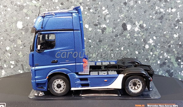 Mercedes-Benz Actros MP4 blauw 1:43 Ixo V1109 - 0