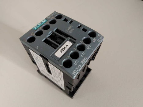 Relais Magneetschakelaar Siemens Sirius 3RT2015 24 Volt DC - 2