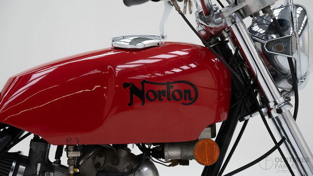 Norton Commando 750 S '70 CH2980 - 3