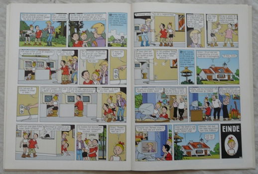 Strip Boek, Suske en Wiske, De Ongelooflijke Thomas, Nr.270, Standaard Uitgeverij, 2001.(Nr.1) - 3