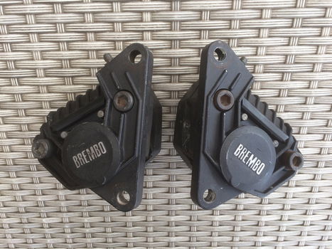 Brembo remklauwen (links & rechts) type Moto Guzzi 1989-1990 - 1