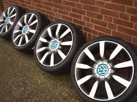 19'' inch Nuvolari Velgen en Banden Steek 5x112 - 1