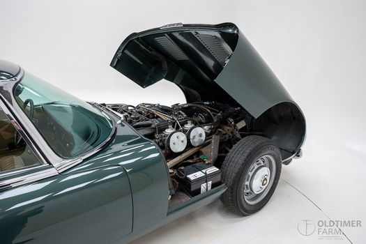 Jaguar E-Type Series 3 V12 '71 CH23bw - 5