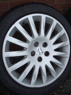 18''Originele Peugeot velgen en banden steek 5x108