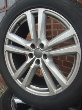 20 Inch Originele Audi Q5 TDI S-Line Velgen + Banden Steek 5x112 - 7