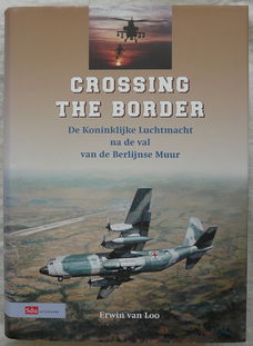 Boek, Crossing The Border, Erwin van Loo, Sdu, 2003.