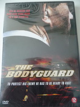 The bodyguard (in plastic) - 0