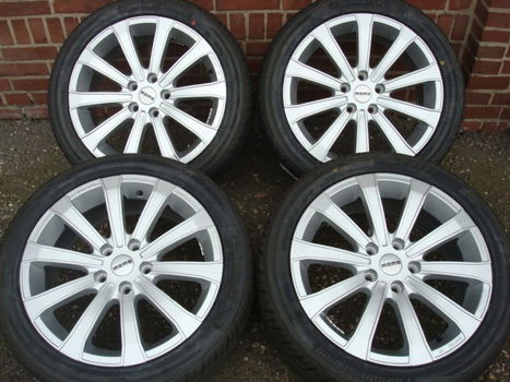 17 inch Momo velgen en banden steek 5x108 - 4