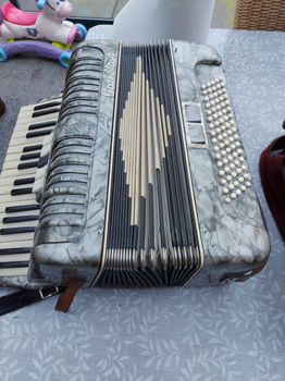 4 Accordeons te Koop, in 1 koop - 3