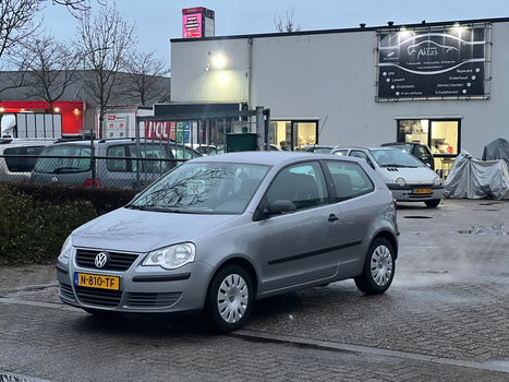 Volkswagen Polo 1.2 FUN 47KW 2006 Grijs,PDC,STOELVER WARMING - 0